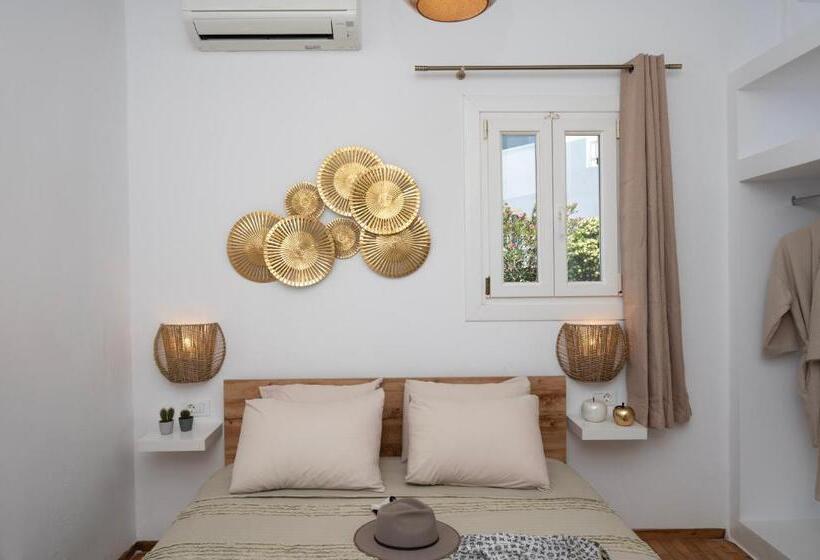 اتاق لوکس با چشم‌انداز دریا, Boutique Di Vito