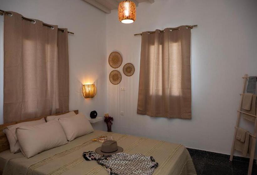 اتاق لوکس با چشم‌انداز دریا, Boutique Di Vito