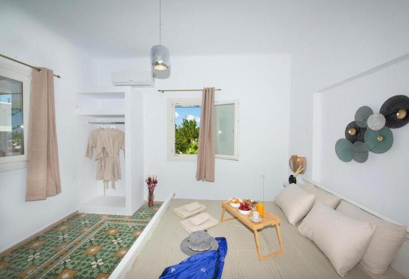 اتاق خانوادگی, Boutique Di Vito