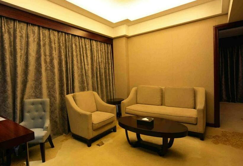سوییت, Huagang International