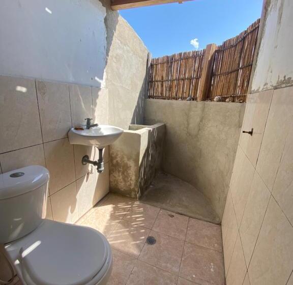 اتاق استاندارد سه نفره, Hospedaje Palaaijat