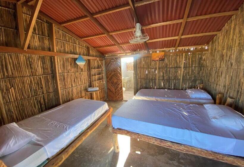 اتاق استاندارد سه نفره, Hospedaje Palaaijat