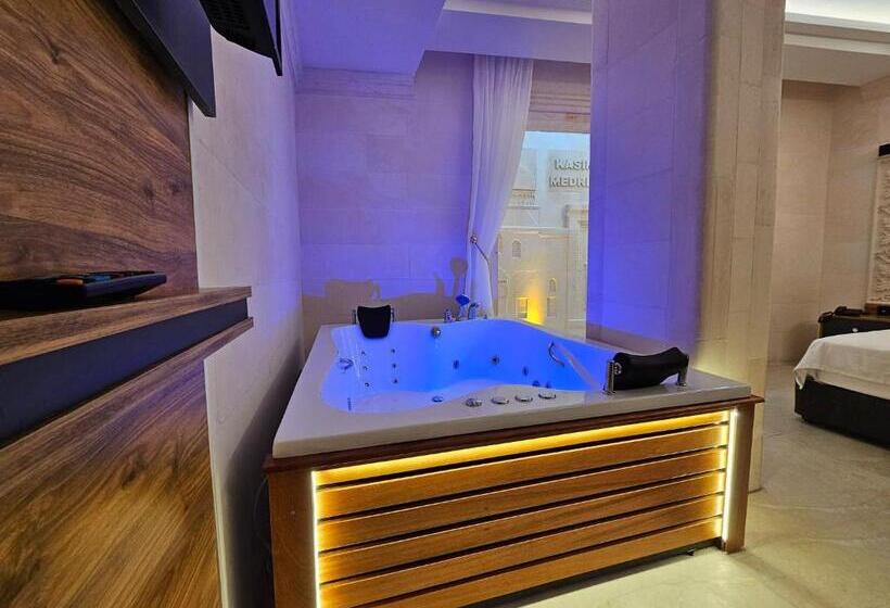 سوئیت با تخت بزرگ, Baypark Hotel & Spa
