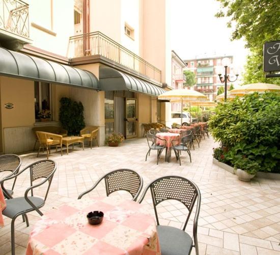 استودیوی استاندارد, Residence Villa Lily