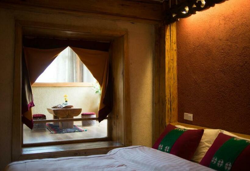 اتاق لوکس, Courtyard Shangri La 藏舍小院