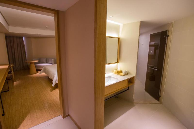 اتاق سوپریور, Ji Hotel Shanghai Stadium