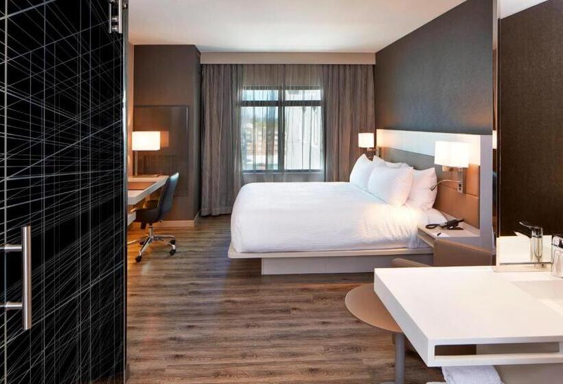 اتاق استاندارد با تخت بزرگ, Ac Hotel By Marriott Seattle Bellevue/downtown