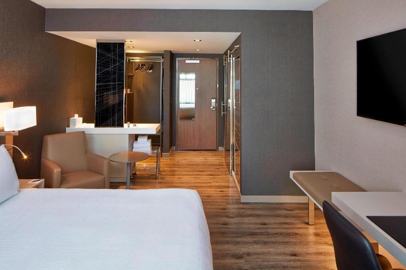 اتاق استاندارد با تخت بزرگ, Ac Hotel By Marriott Seattle Bellevue/downtown