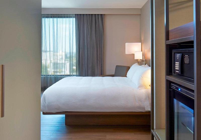اتاق استاندارد با تخت بزرگ, Ac Hotel By Marriott Seattle Bellevue/downtown
