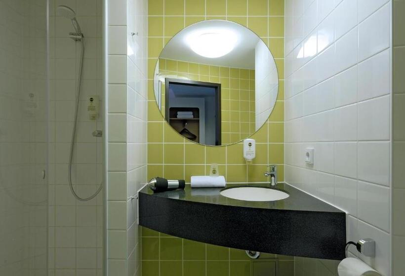 اتاق استاندارد, B&b Hotel Frankfurt City Ost