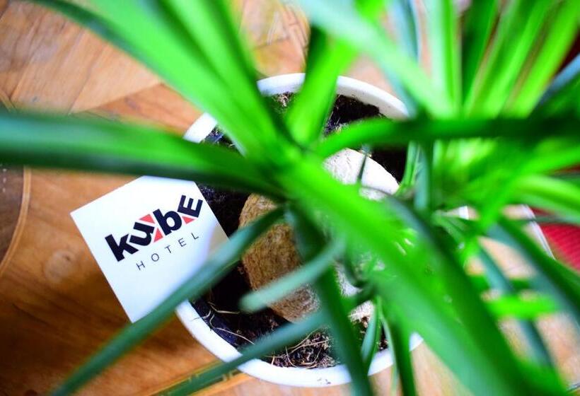 اتاق سوپریور چهار تخته, Kube