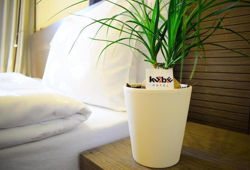 اتاق سوپریور چهار تخته, Kube