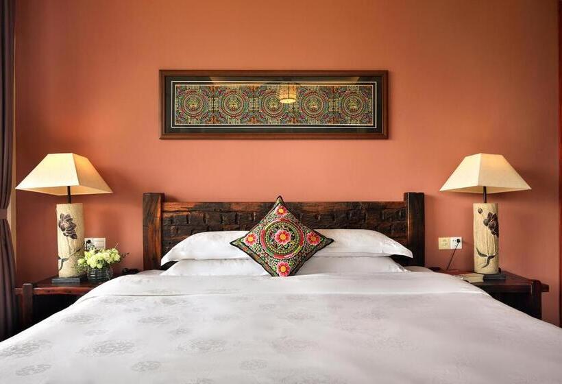 سوییت سوپریور, Yangshuo Mountain Nest Boutique