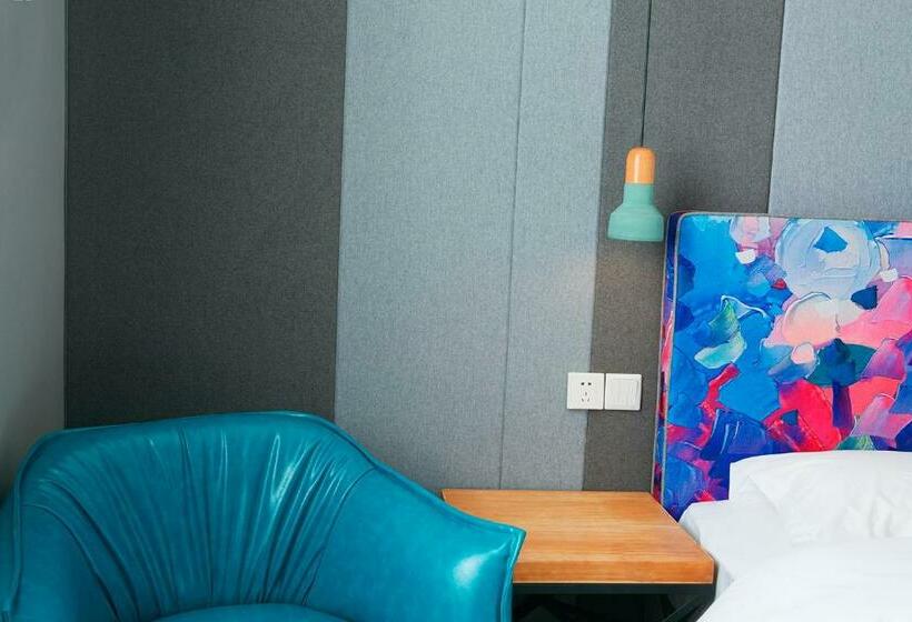 اتاق لوکس, The Cloudland International Youth Hostel Close To The City Center,15 Min Walks To The Subway, Close
