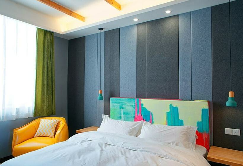 اتاق لوکس, The Cloudland International Youth Hostel Close To The City Center,15 Min Walks To The Subway, Close