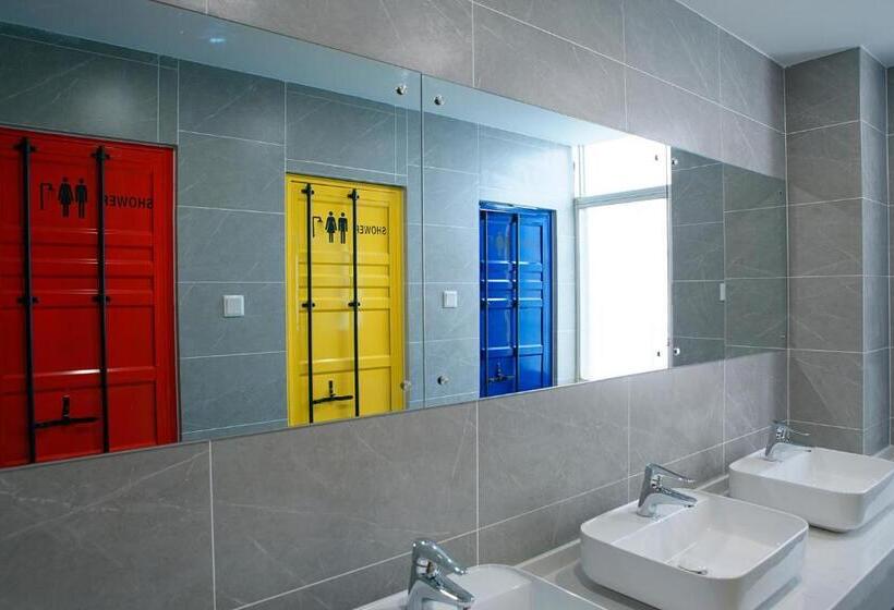 تختخواب در اتاق مشترک, The Cloudland International Youth Hostel Close To The City Center,15 Min Walks To The Subway, Close
