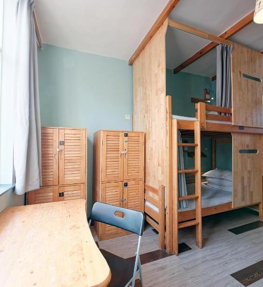 تختخواب در اتاق مشترک, The Cloudland International Youth Hostel Close To The City Center,15 Min Walks To The Subway, Close