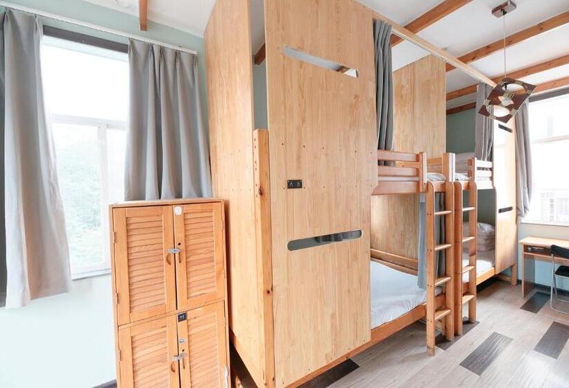 تختخواب در اتاق مشترک, The Cloudland International Youth Hostel Close To The City Center,15 Min Walks To The Subway, Close