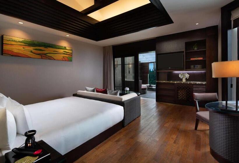 Standard Room King Size Bed, Banyan Tree Tengchong