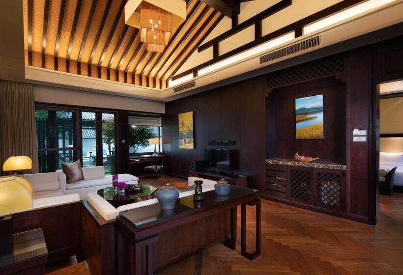 ویلای یک اتاق خوابه با استخر شنا, Banyan Tree Tengchong