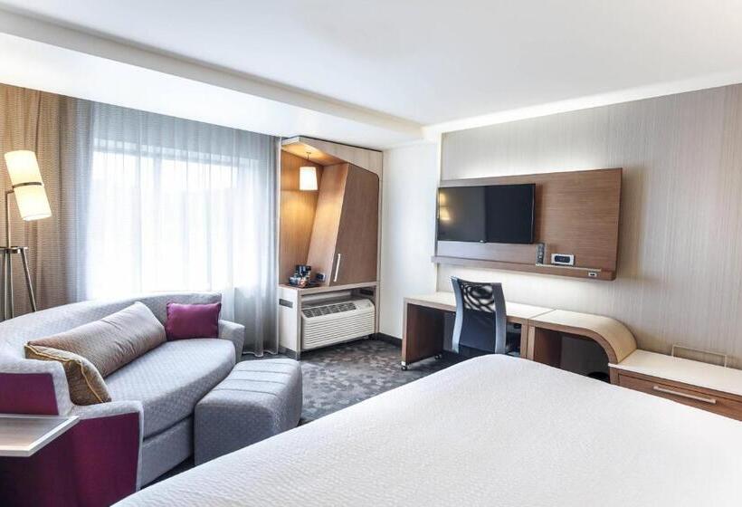 适合残疾人士使用的带超级大床的标准间, Courtyard By Marriott Lenox Berkshires