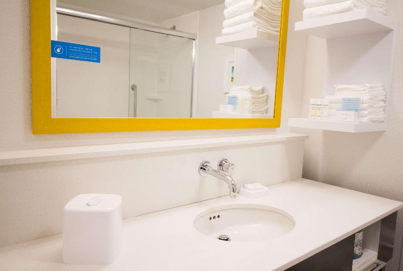 اتاق استاندارد با تخت بزرگ, Hampton Inn Decatur Mt. Zion