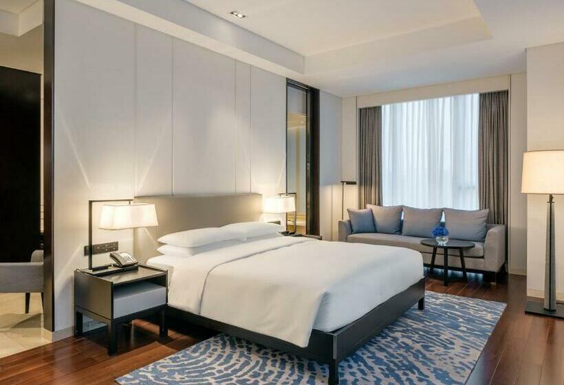 اتاق استاندارد با تخت بزرگ, Hyatt Regency Shanghai Global Harbor