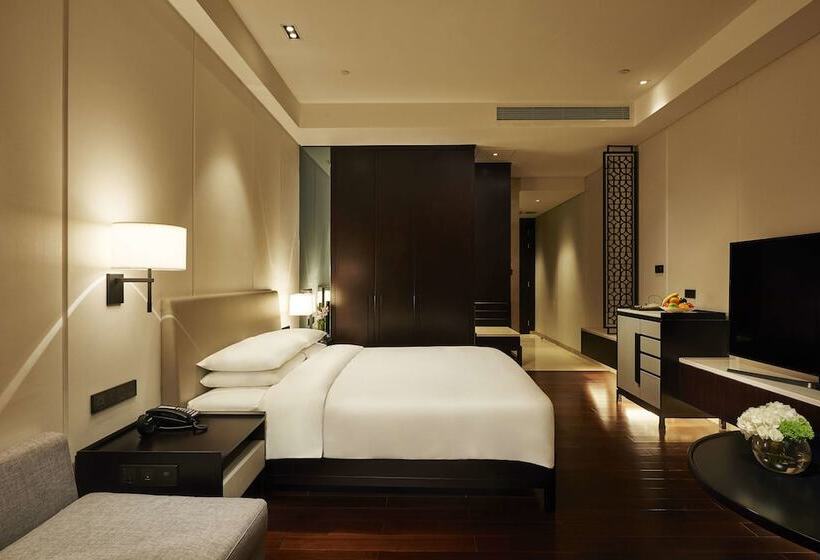اتاق کلاب, Hyatt Regency Shanghai Global Harbor