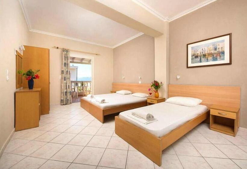 استودیوی استاندارد, Trabukos Beach Complex