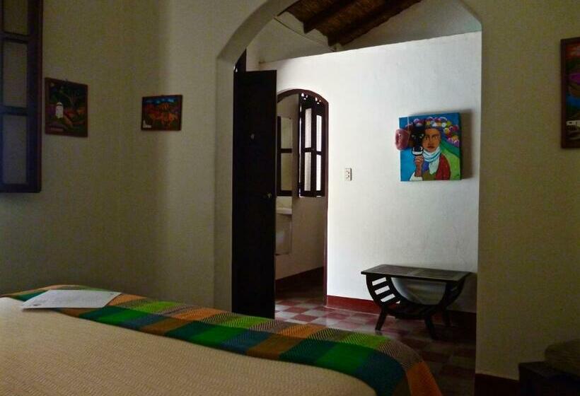 اتاق استاندارد با چشم‌انداز استخر, Casa Silas Granada Nicaragua