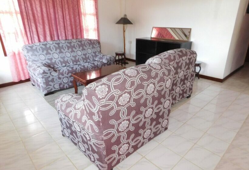اتاق راحتی یک تخته, G.a.u. Mechang Lagoon Resort