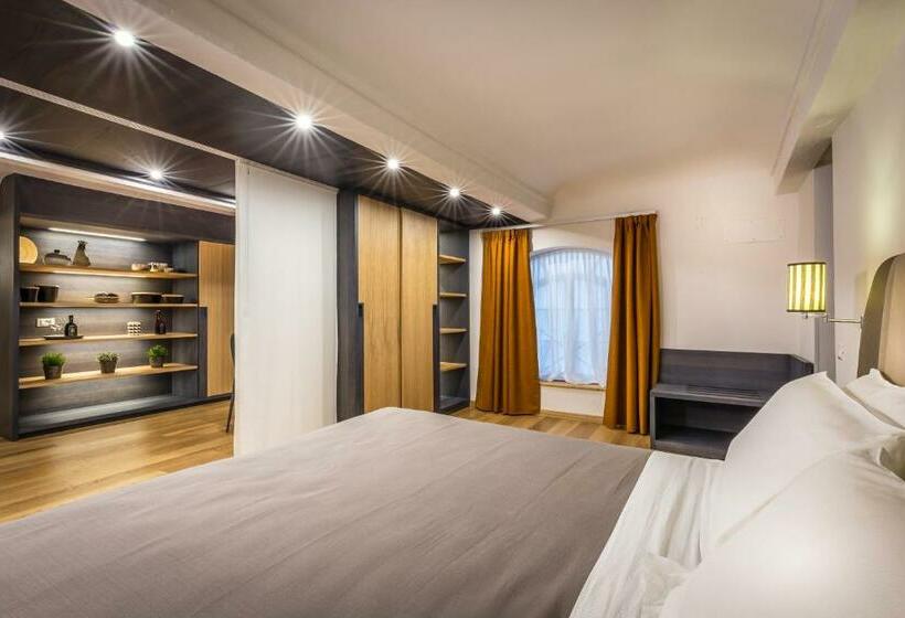 استودیوی استاندارد, Martelli 6 Suite & Apartments