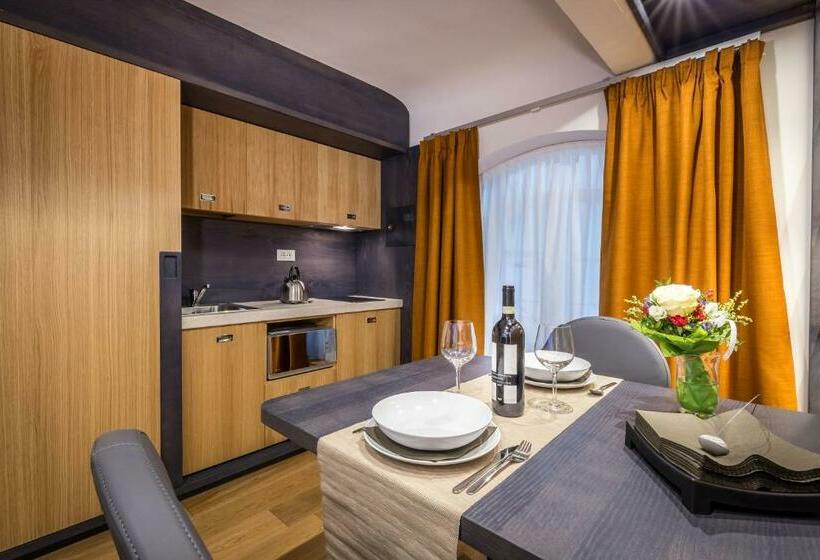 استودیوی استاندارد, Martelli 6 Suite & Apartments
