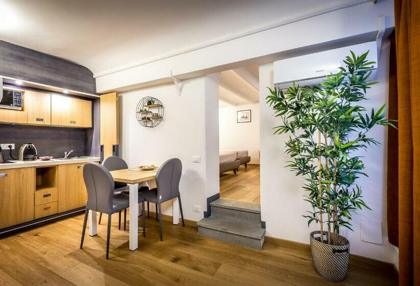 استودیوی استاندارد, Martelli 6 Suite & Apartments