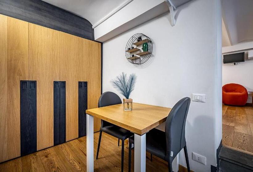 استودیوی استاندارد, Martelli 6 Suite & Apartments