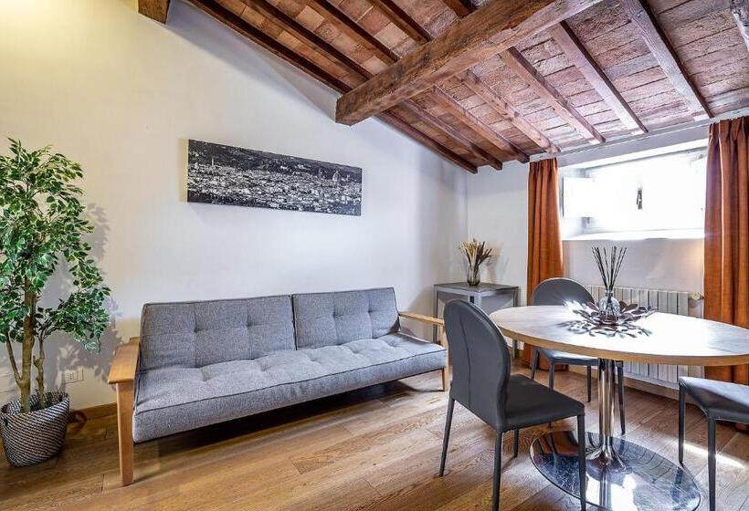 سوئیت پریمیوم, Martelli 6 Suite & Apartments
