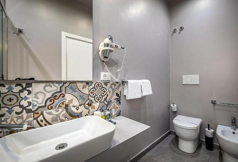 اتاق سوپریور سه تخته, Martelli 6 Suite & Apartments