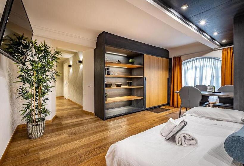 استودیوی استاندارد, Martelli 6 Suite & Apartments
