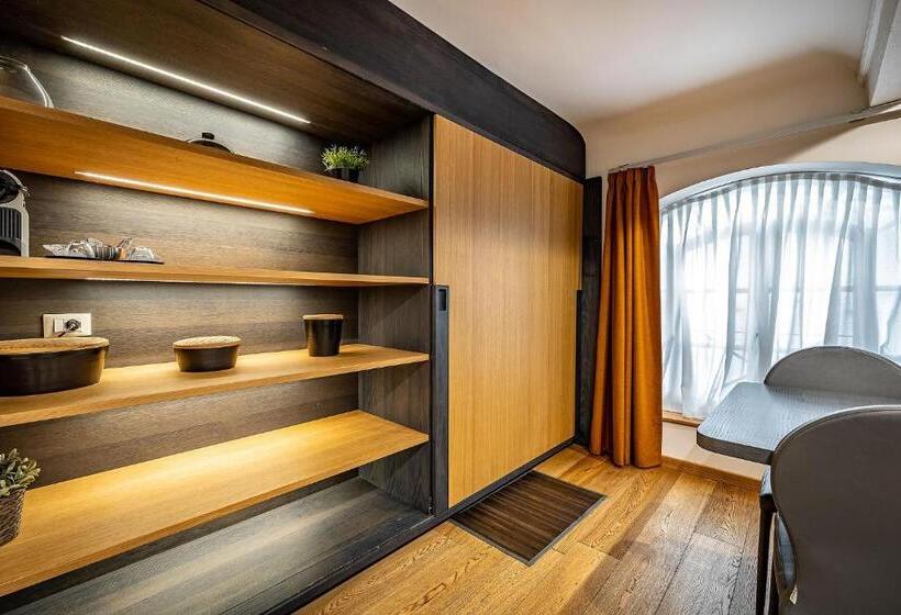 استودیوی استاندارد, Martelli 6 Suite & Apartments