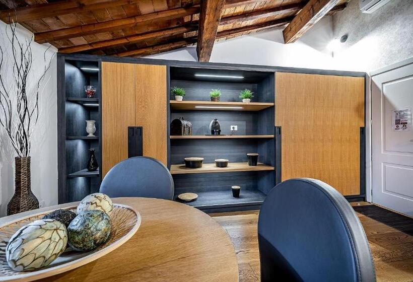 سوئیت پریمیوم, Martelli 6 Suite & Apartments