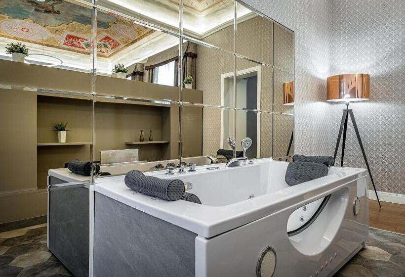 سوئیت پرزیدنت, Martelli 6 Suite & Apartments