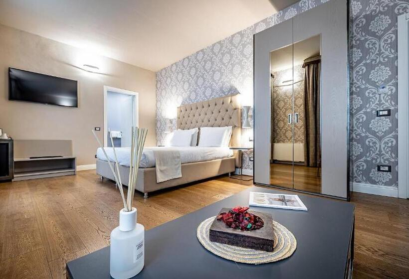 اتاق سوپریور سه تخته, Martelli 6 Suite & Apartments