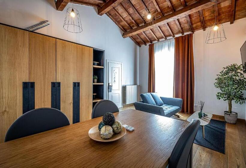 سوئیت پریمیوم, Martelli 6 Suite & Apartments