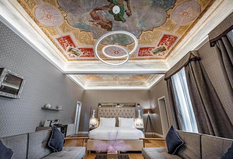 سوئیت پرزیدنت, Martelli 6 Suite & Apartments