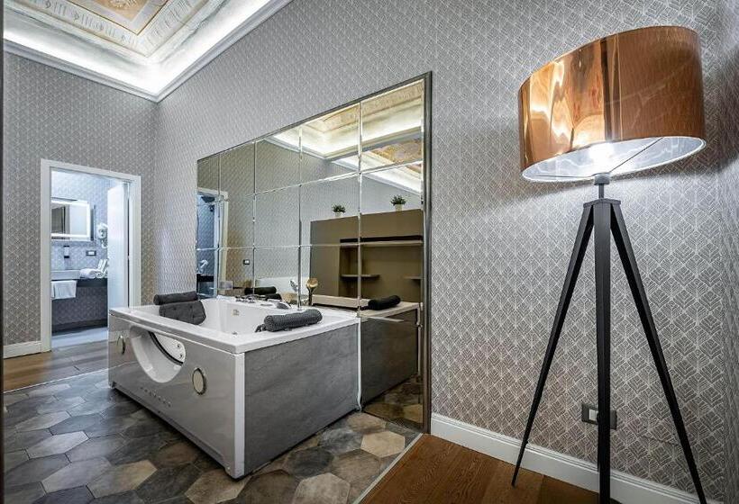 سوئیت پرزیدنت, Martelli 6 Suite & Apartments