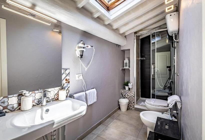 سوئیت پریمیوم, Martelli 6 Suite & Apartments