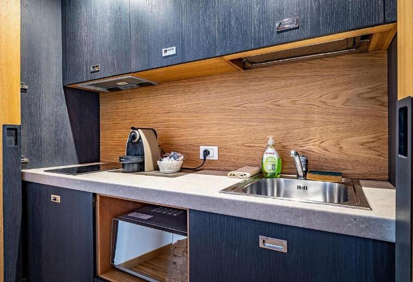 سوئیت پریمیوم, Martelli 6 Suite & Apartments