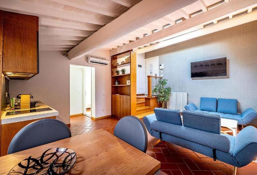 سوئیت پریمیوم, Martelli 6 Suite & Apartments