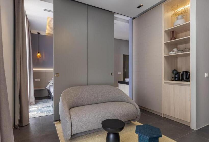اتاق استاندارد سه نفره, Apartments And Rooms Lejletul