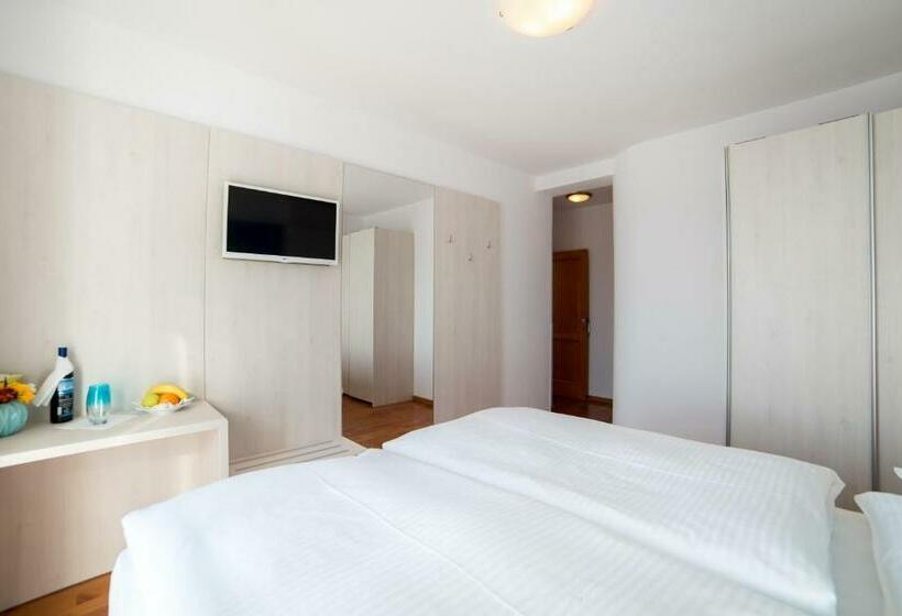 标准间, Rooms Raič